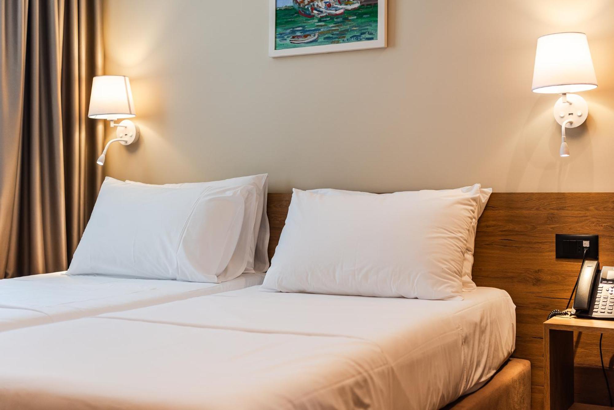 Aragosta Hotel Dıraç Dış mekan fotoğraf