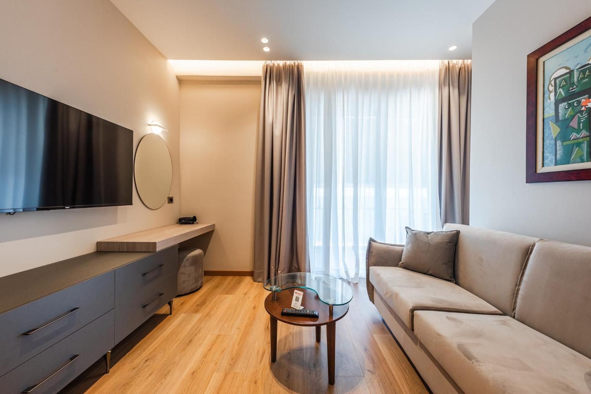 Aragosta Hotel Dıraç Dış mekan fotoğraf