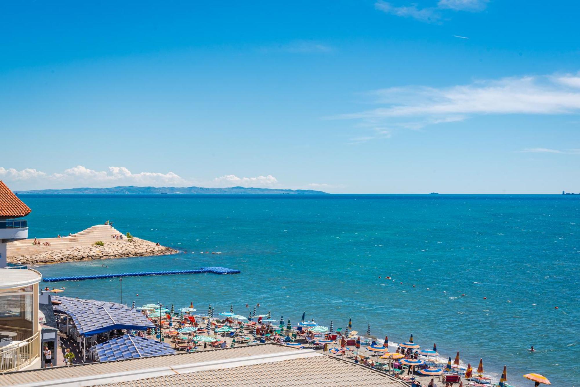 Aragosta Hotel Dıraç Dış mekan fotoğraf