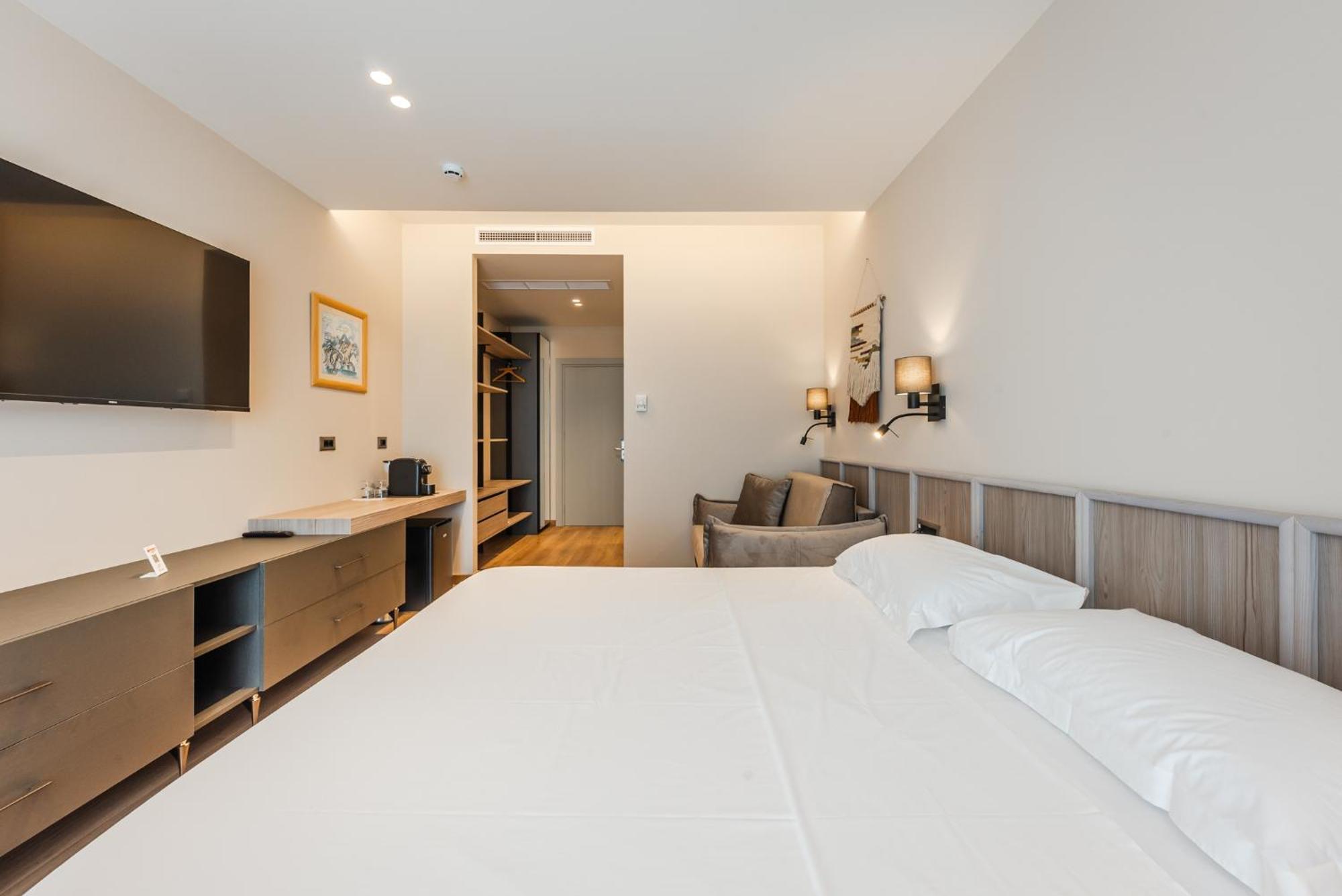 Aragosta Hotel Dıraç Dış mekan fotoğraf