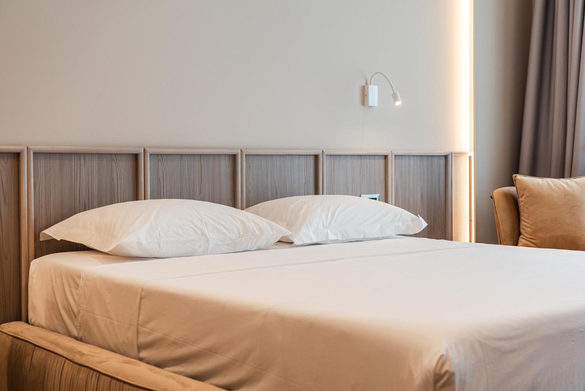 Aragosta Hotel Dıraç Dış mekan fotoğraf
