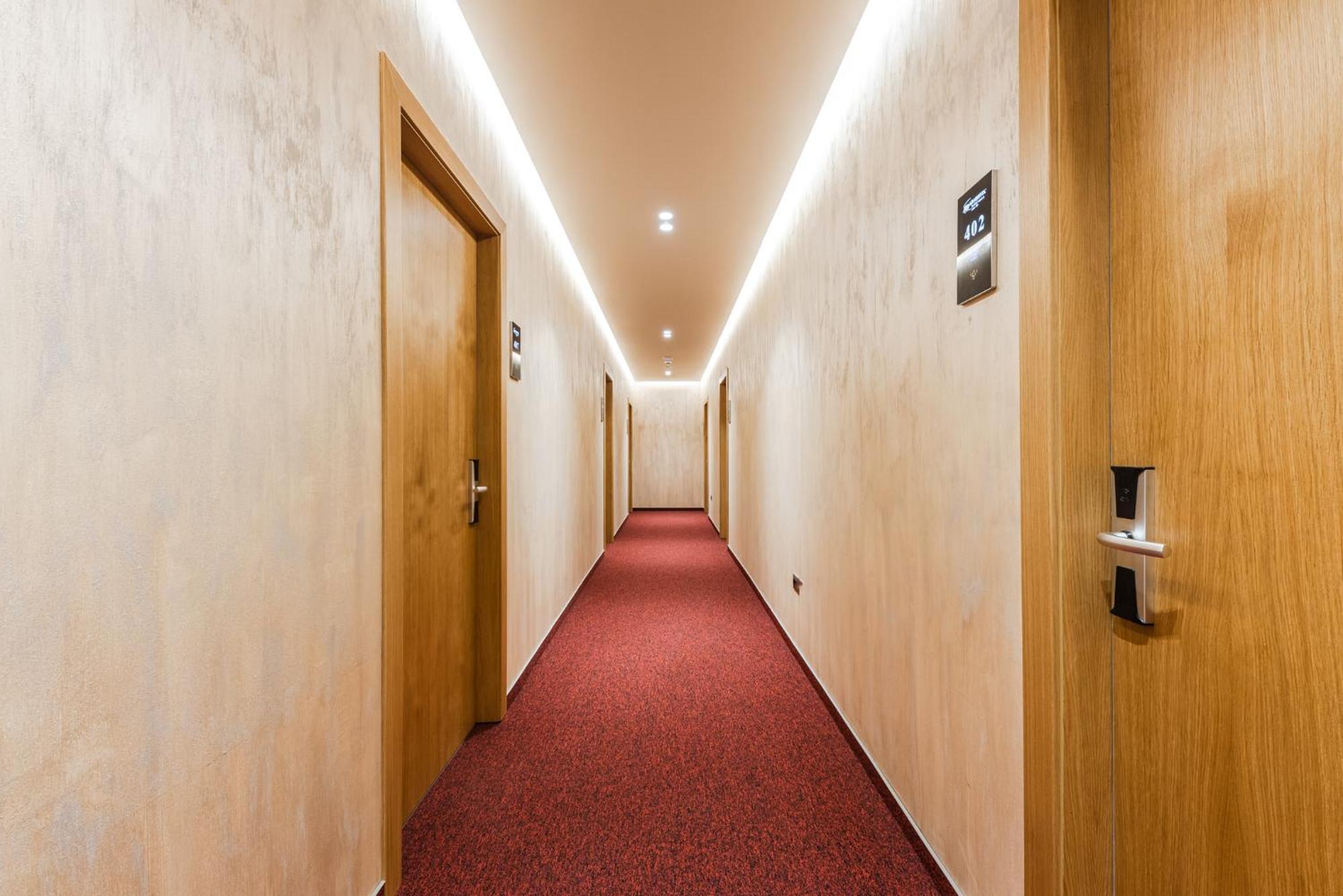 Aragosta Hotel Dıraç Dış mekan fotoğraf