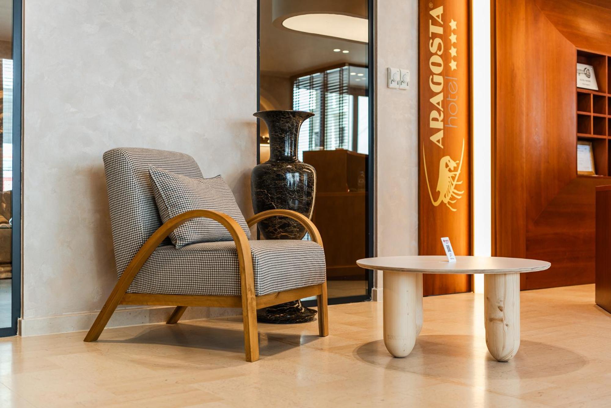 Aragosta Hotel Dıraç Dış mekan fotoğraf